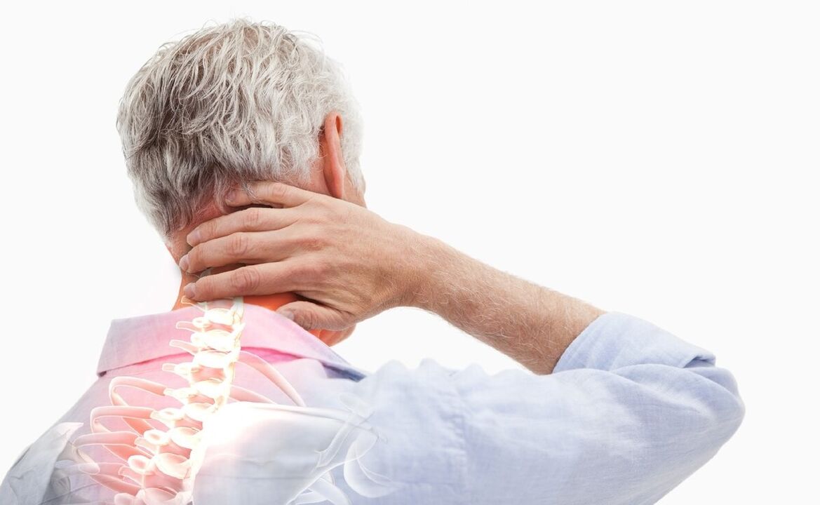 Douleur au cou chez un homme atteint d'ostéochondrose